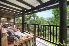 Bindi Treehouse - Elevated Pole Home, Curl Curl